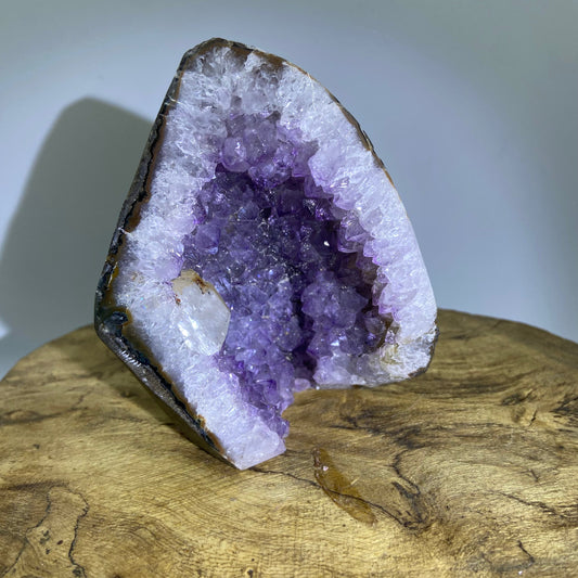Amethyst Geode1